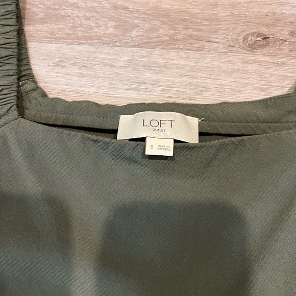 ⭐️ BOGO ⭐️ Loft Outlet Short Sleeve Blouse, Small - Picture 5 of 5